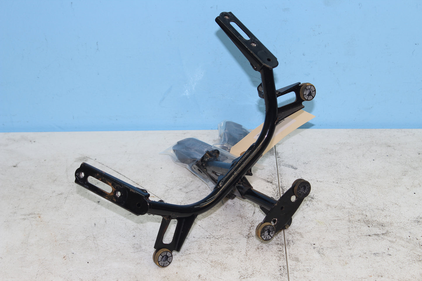 19-24 Yamaha YZF-R3 ABS OEM Stay Front Cowl / Headlight Mount BS7-F8356-00-00