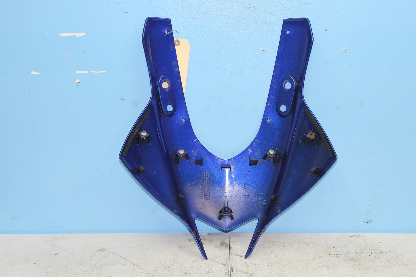 2019-2024 Yamaha YZF-R3 ABS OEM Front Fairing Headlight Cowl BS7-F8351-00 *DMG*