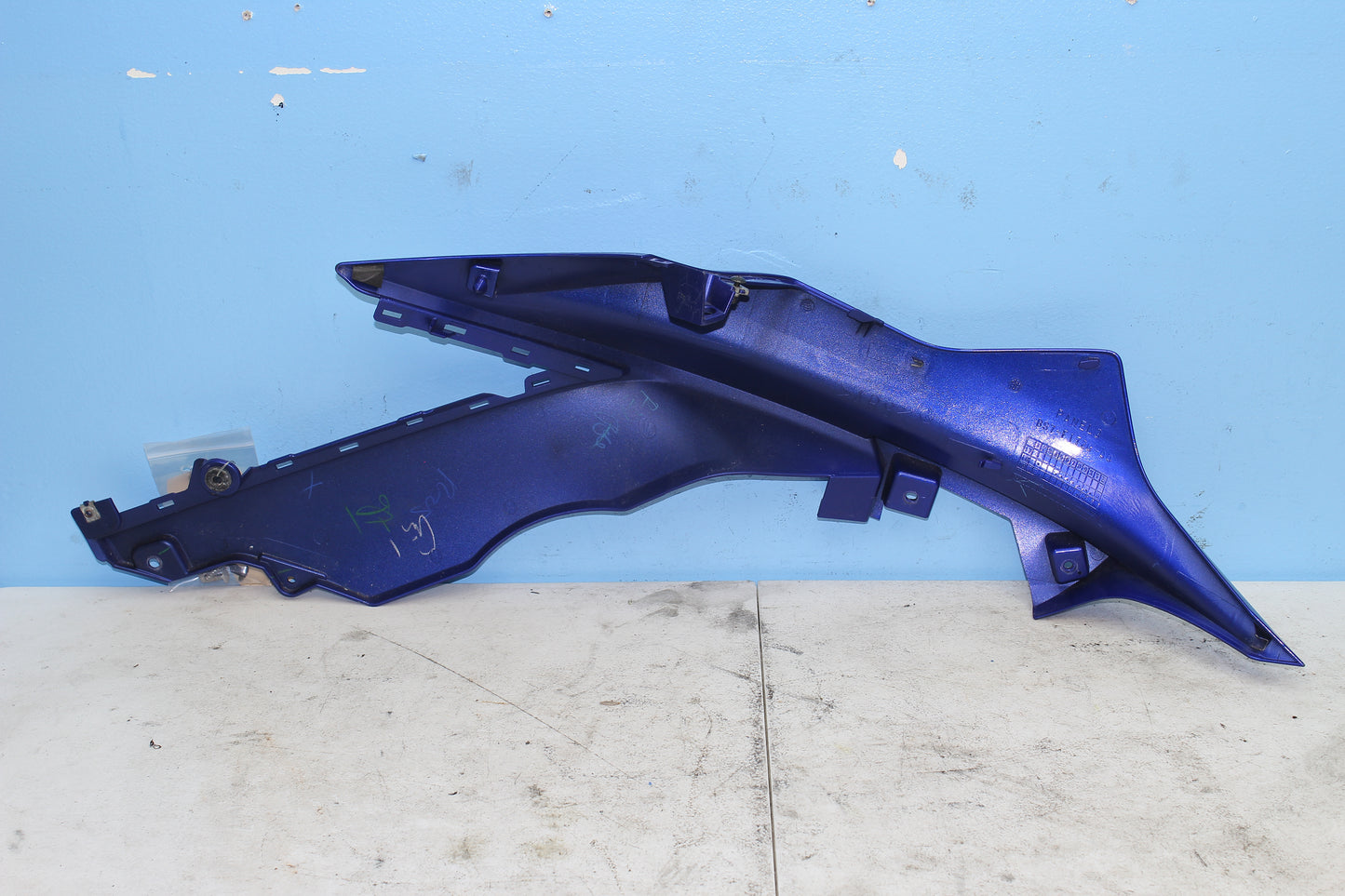 2019-2024 Yamaha YZF-R3 ABS OEM Fairing Upper Left Side Frame BS7-F172G-00