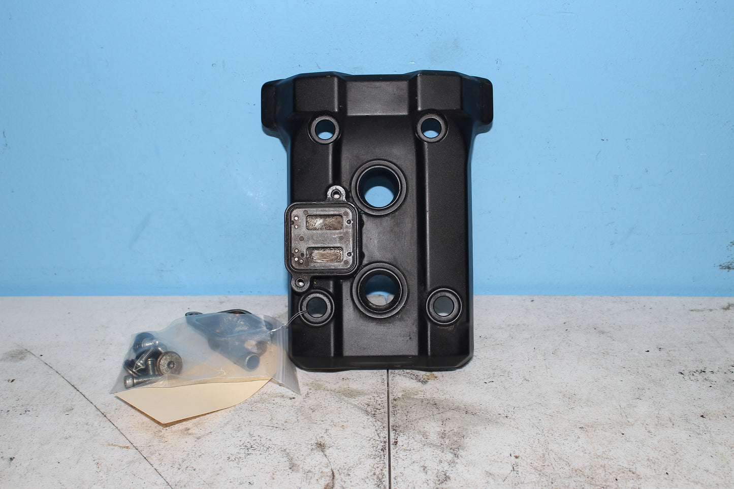 2019-2024 Yamaha YZF-R3 ABS OEM Cylinder Head / Valve Cover 1WD-E1191-00-00