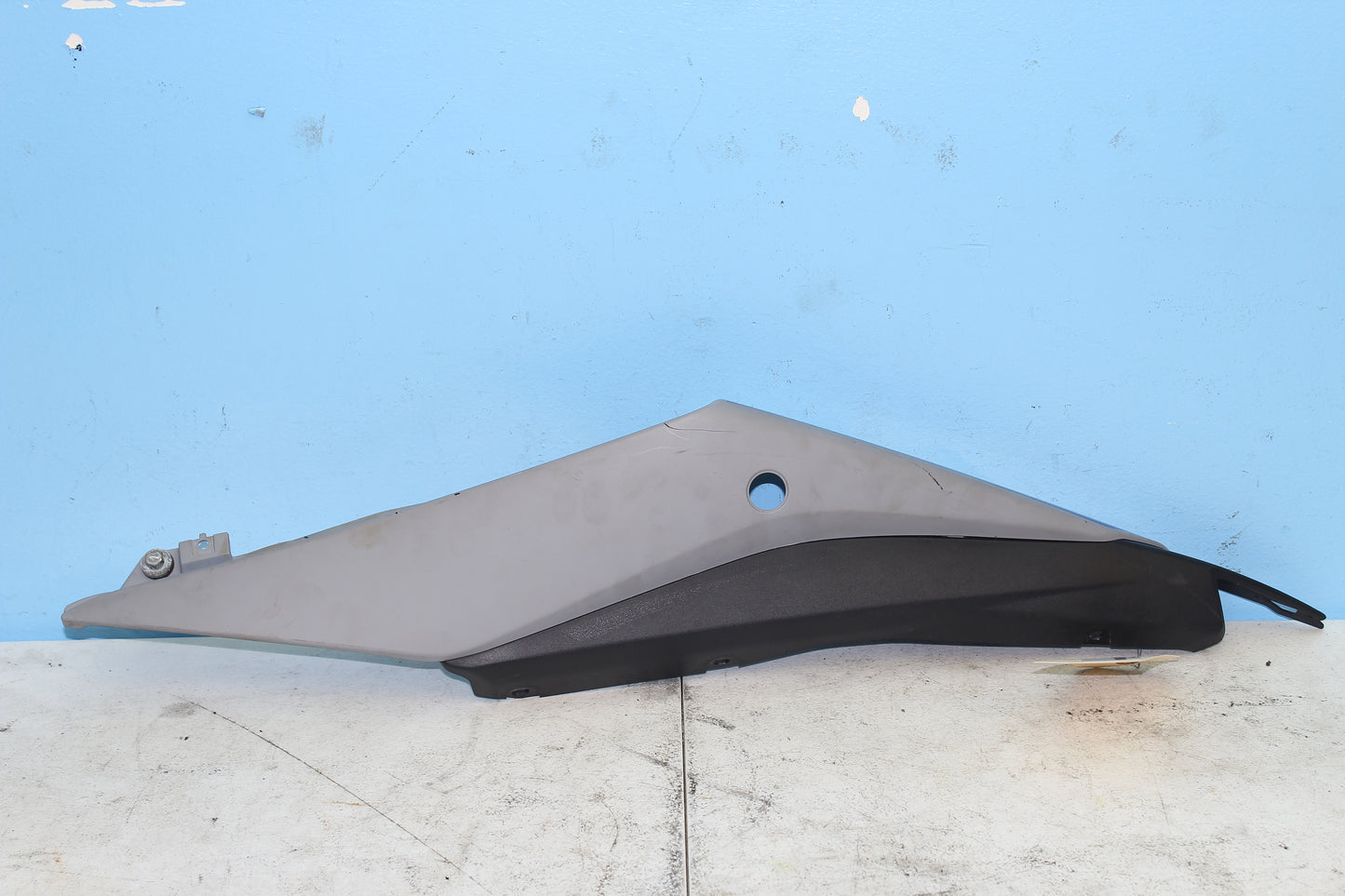 2019-2024 Yamaha YZF-R3 ABS OEM Rear Left Tail Fairing 1WD-F1711-00