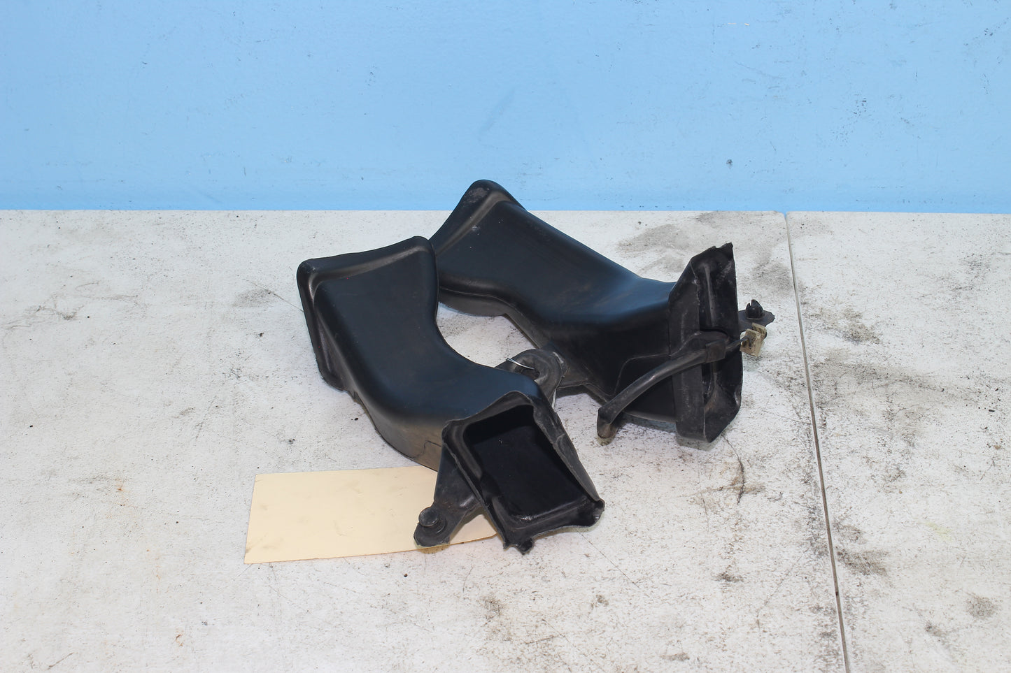 2001-2010 Honda Goldwing OEM Upper Air Vent Duct 64275-MCA-000 64276-MCA-000