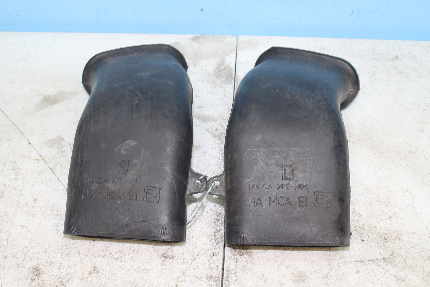 01-10 Honda Goldwing Air Intake Box Duct Left Right 17251-MCA-A60 17254-MCA-S40