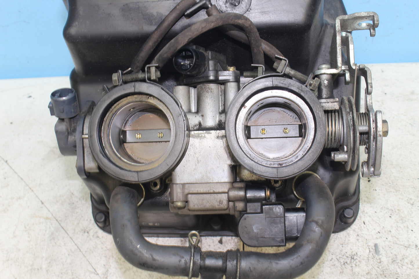 2001-2010 Honda Goldwing OEM Air Cleaner Intake Box Throttle Body 16400-MCA-013