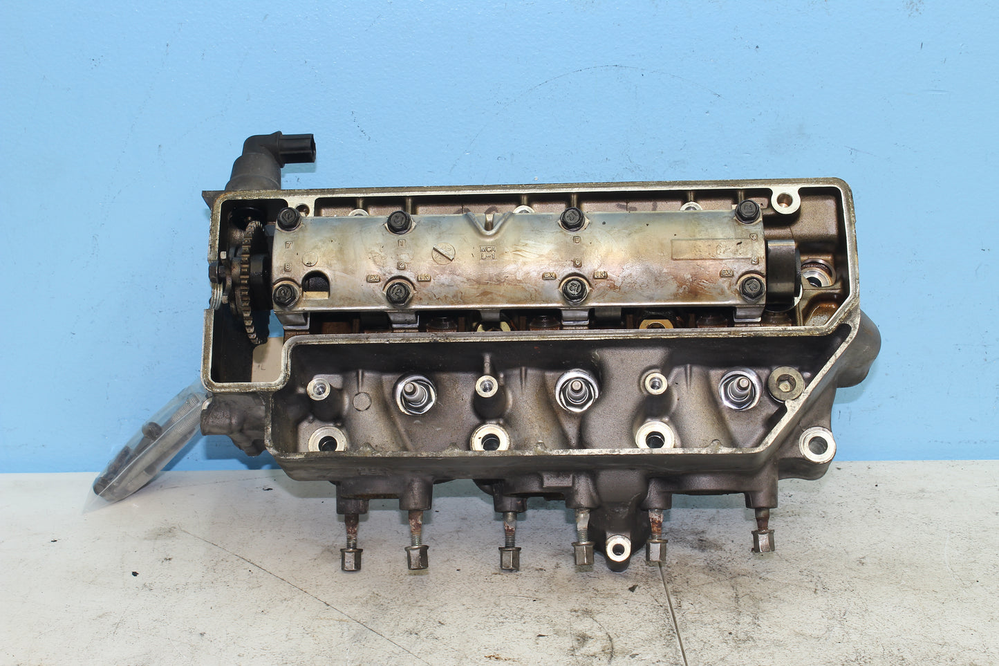 01-10 Honda Goldwing OEM Left Cylinder Head Motor Engine Valve 12020-MCA-A20