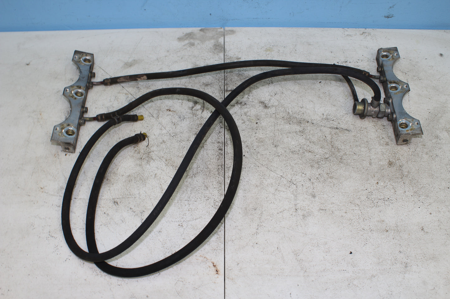 2001-2010 Honda Goldwing OEM Fuel Rails w/ Lines