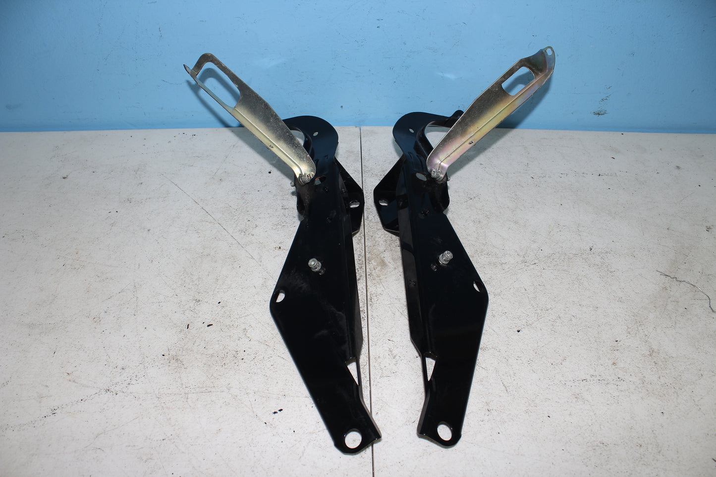 97-13 Harley Davidson StreetGlide OEM Front Batwing Fairing Stay Brackets (PAIR)