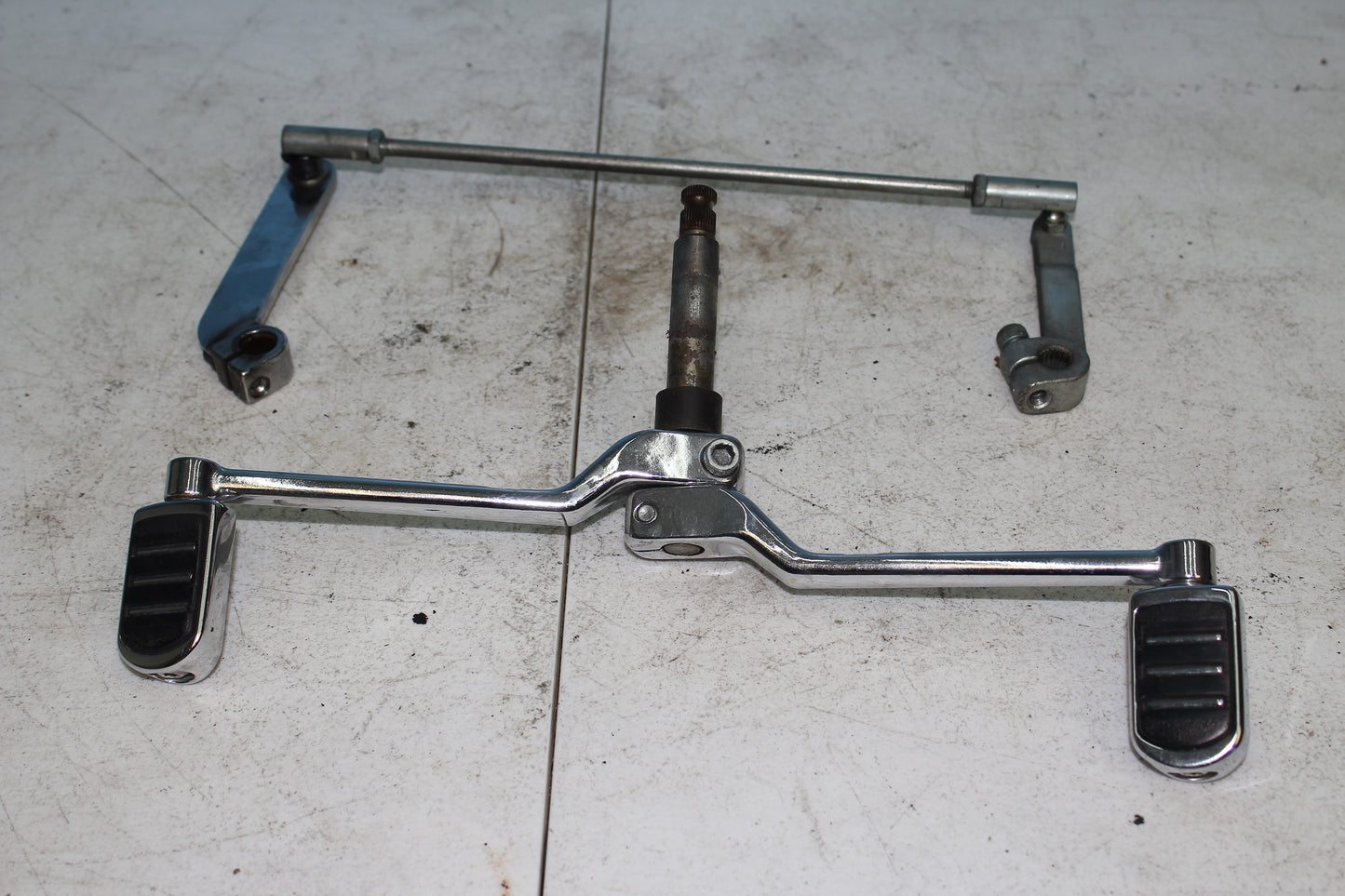 1997-2013 Harley Davidson StreetGlide OEM Heel Toe Shifter w/ Linkage
