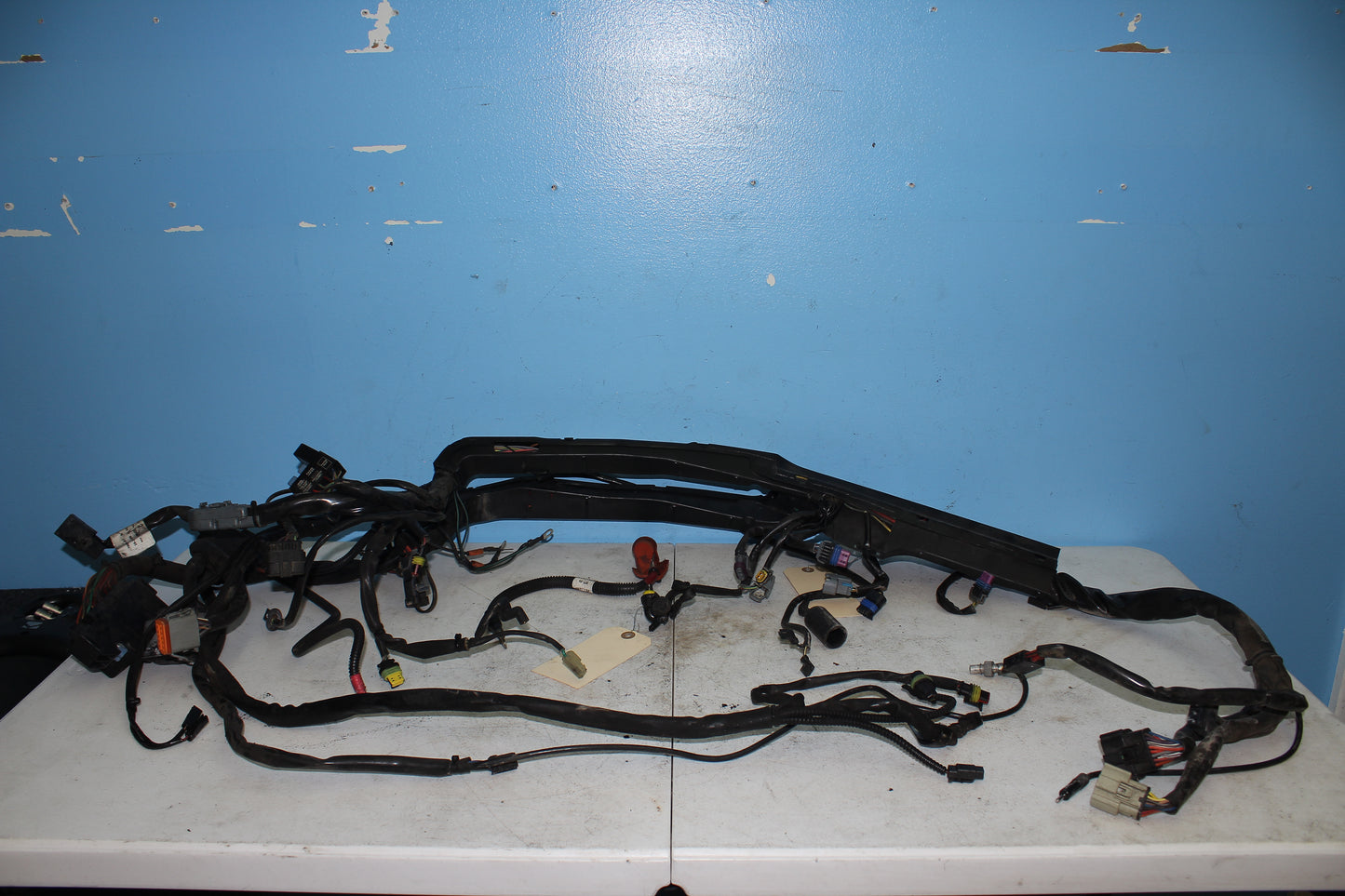 97-13 Harley Davidson StreetGlide OEM Main Wire Harness 70985-07 *ONE PLUG DMG*
