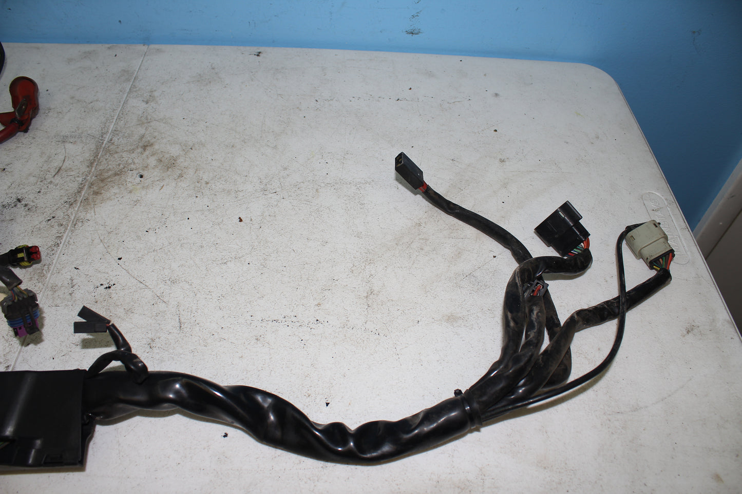 97-13 Harley Davidson StreetGlide OEM Main Wire Harness 70985-07 *ONE PLUG DMG*