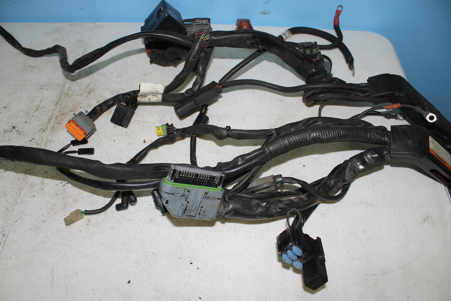 97-13 Harley Davidson StreetGlide OEM Main Wire Harness 70985-07 *ONE PLUG DMG*