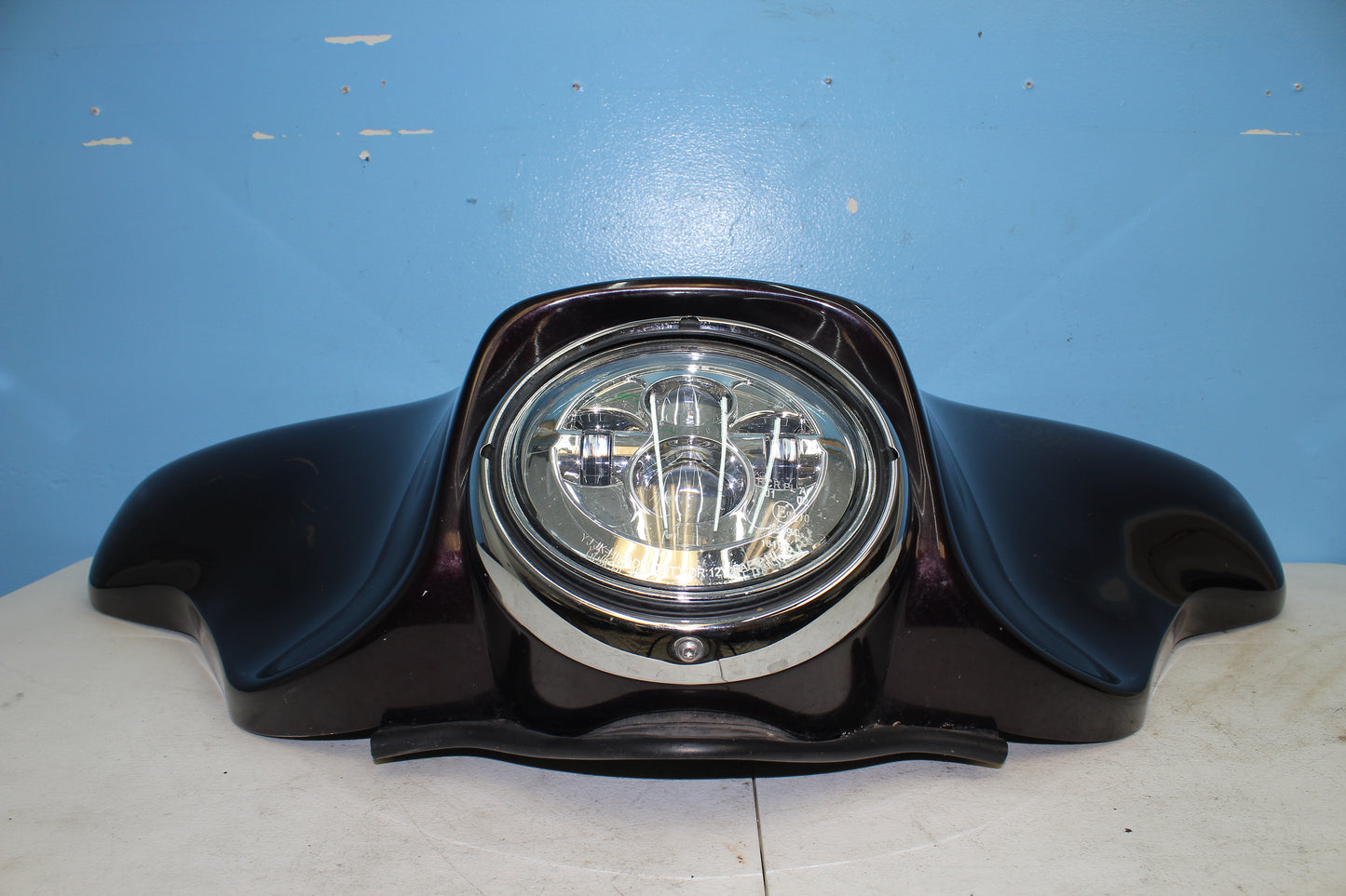 1997-2013 Harley Davidson StreetGlide OEM Outter Batwing Fairing w/ Headlight