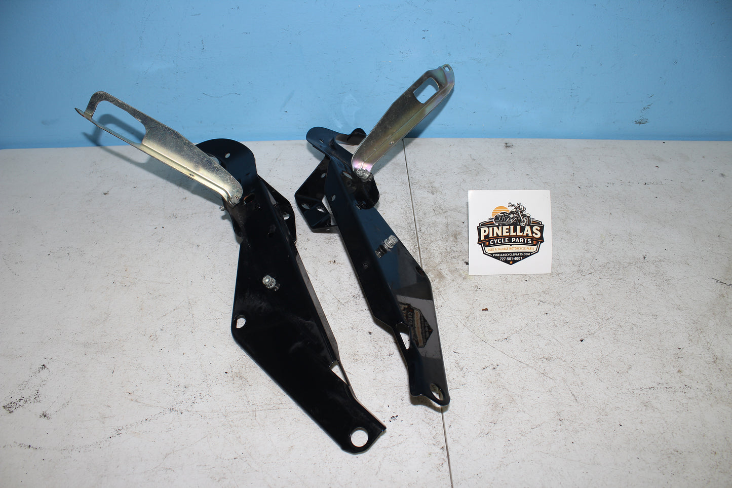 97-13 Harley Davidson StreetGlide OEM Front Batwing Fairing Stay Brackets (PAIR)