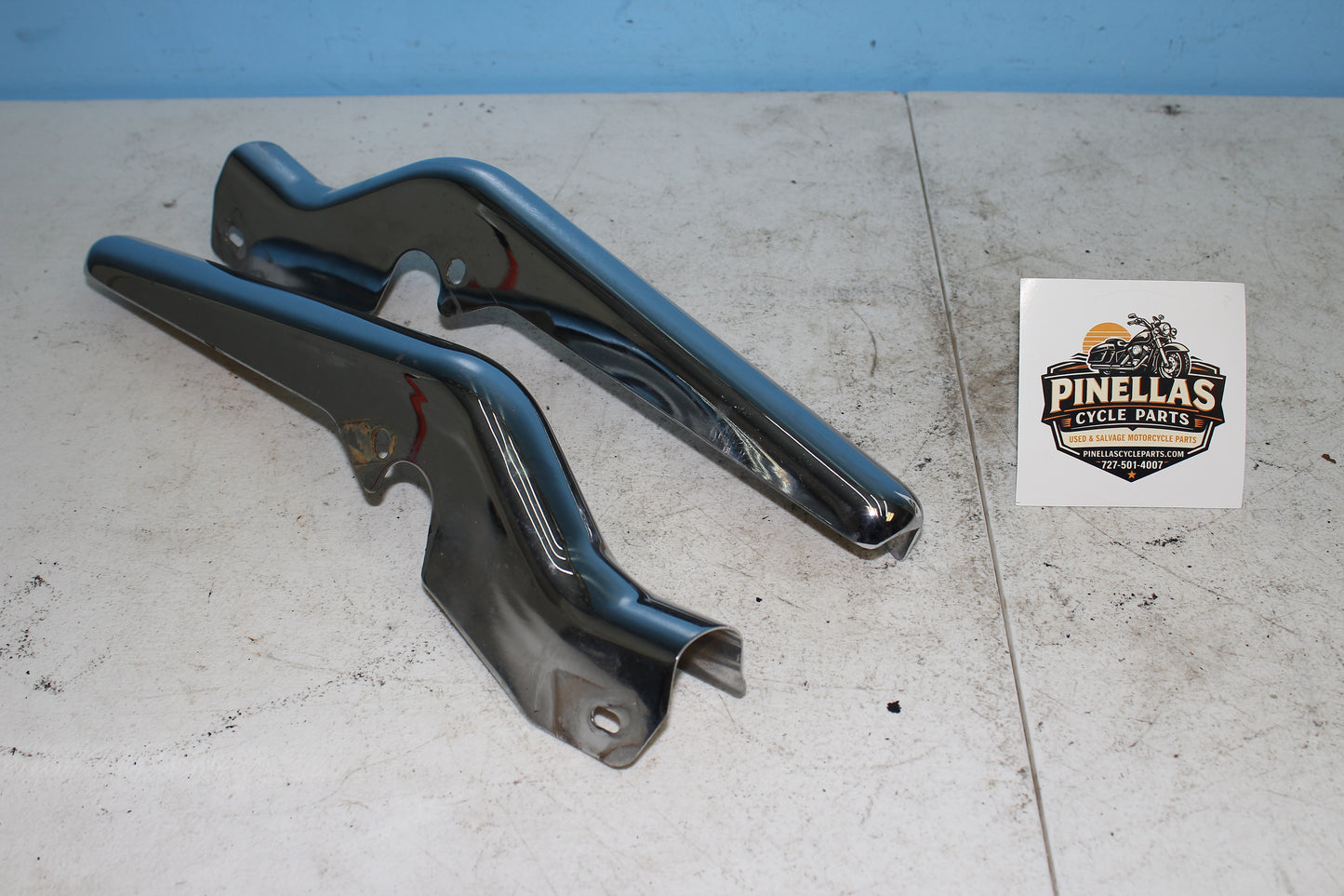 97-13 Harley Davidson StreetGlide OEM Rear Fender Strut Cover Brackets (Chrome)