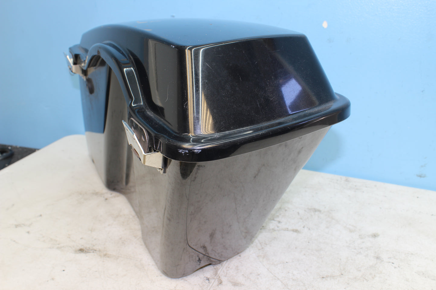 1997-2013 Harley Davidson StreetGlide OEM Left Saddlebag