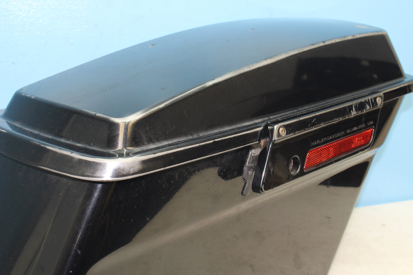 1997-2013 Harley Davidson StreetGlide OEM Right Saddlebag