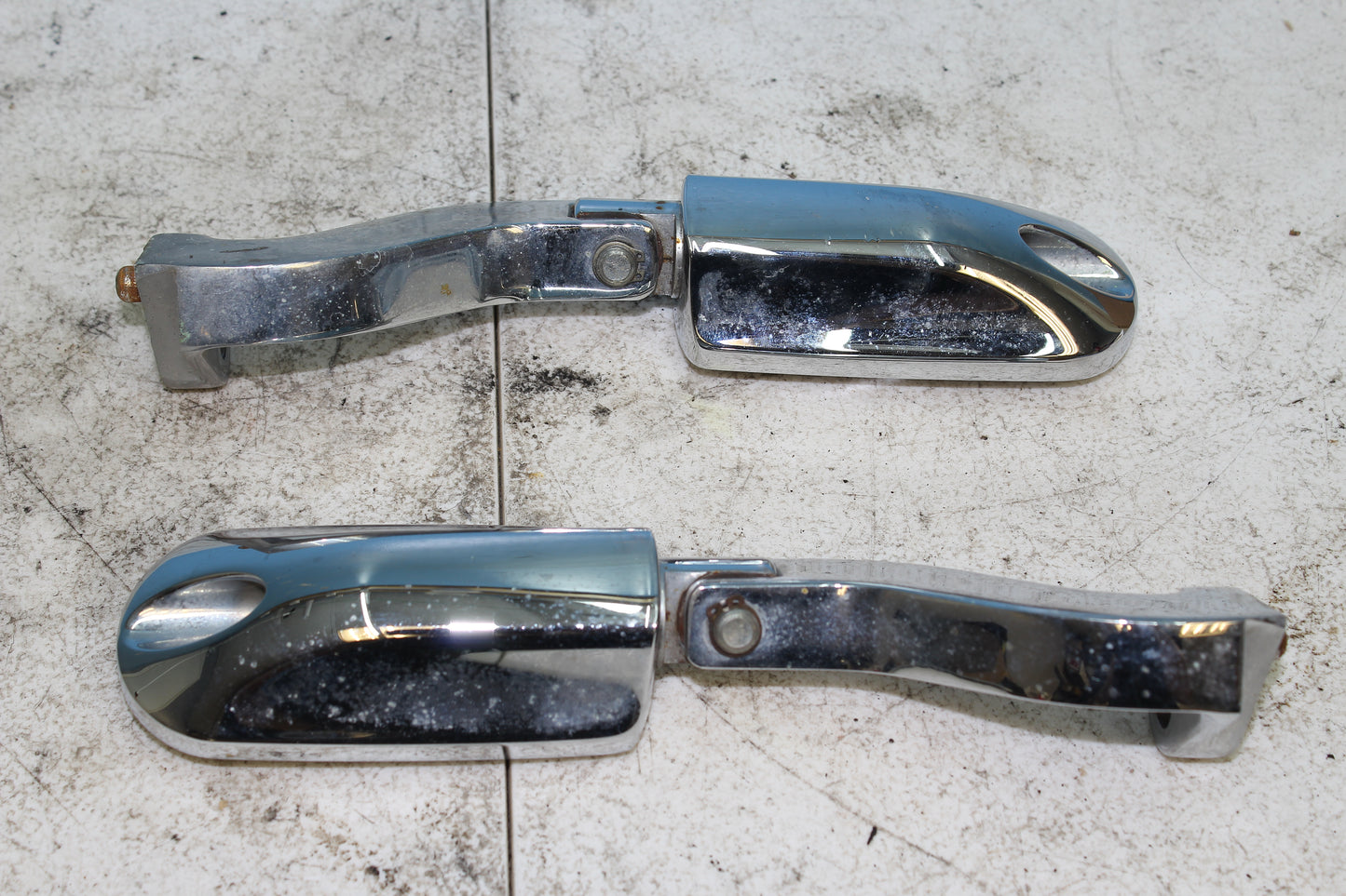 1997-2013 Harley Davidson StreetGlide OEM Rear Passenger Foot Pegs