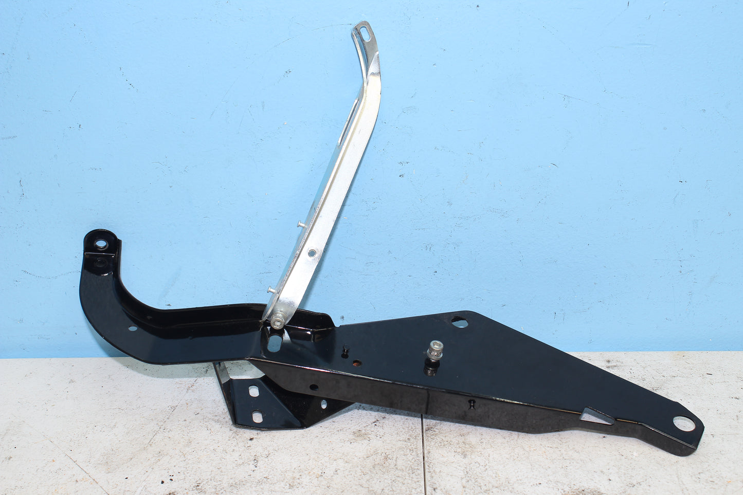 1997-2013 Harley Davidson StreetGlide OEM Batwing Mount Brackets Front Fairing