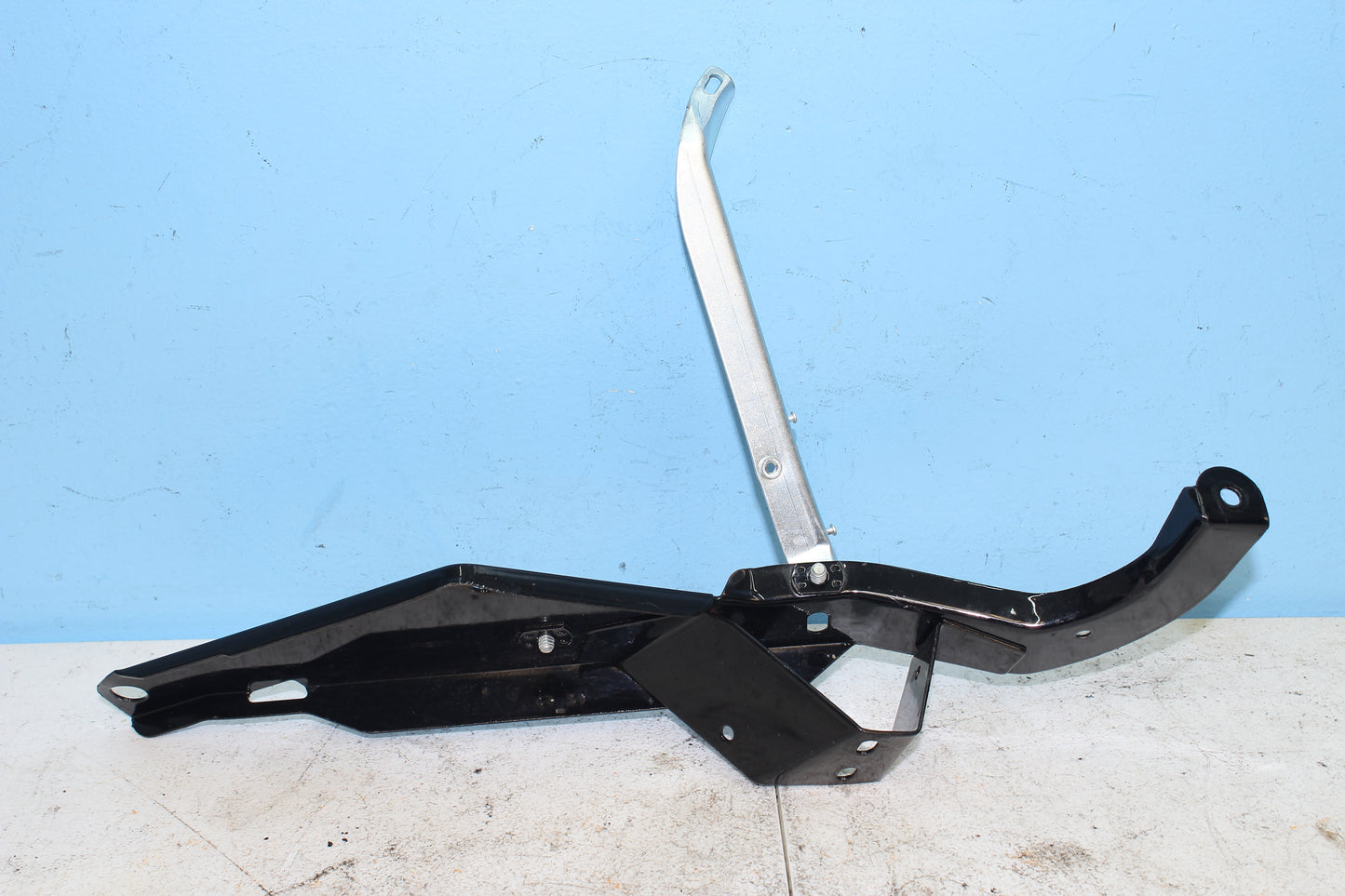1997-2013 Harley Davidson StreetGlide OEM Batwing Mount Brackets Front Fairing