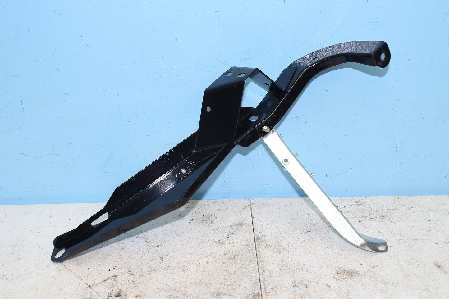 1997-2013 Harley Davidson StreetGlide OEM Batwing Mount Brackets Front Fairing