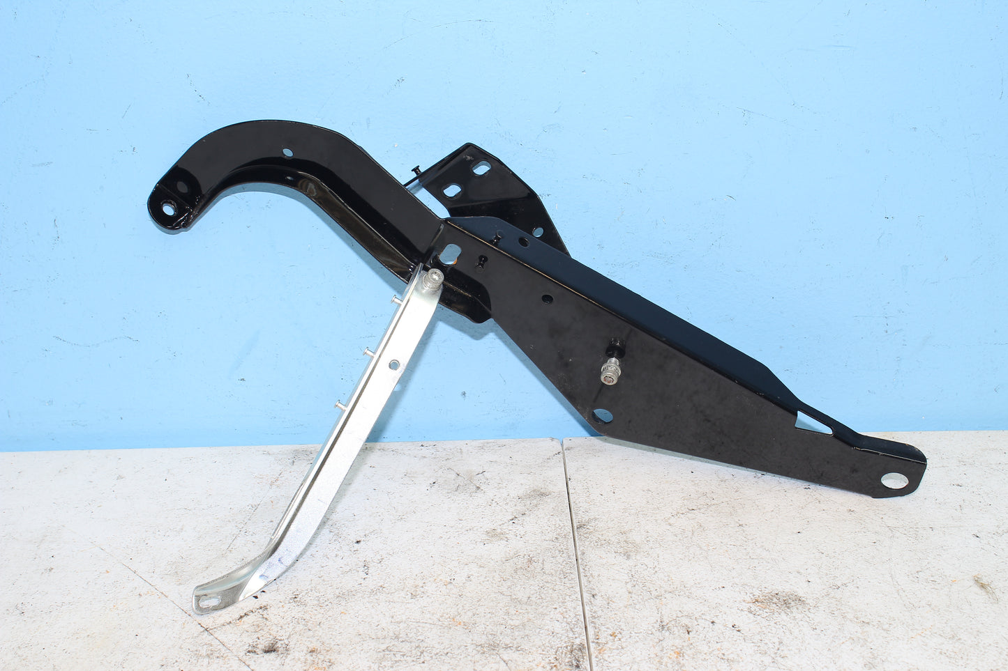1997-2013 Harley Davidson StreetGlide OEM Batwing Mount Brackets Front Fairing