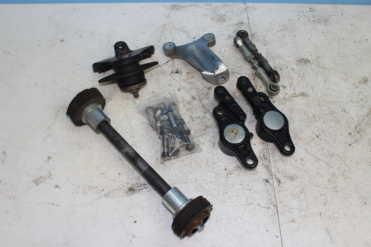 1997-2013 Harley Davidson Street Glide OEM Engine Mount Kit