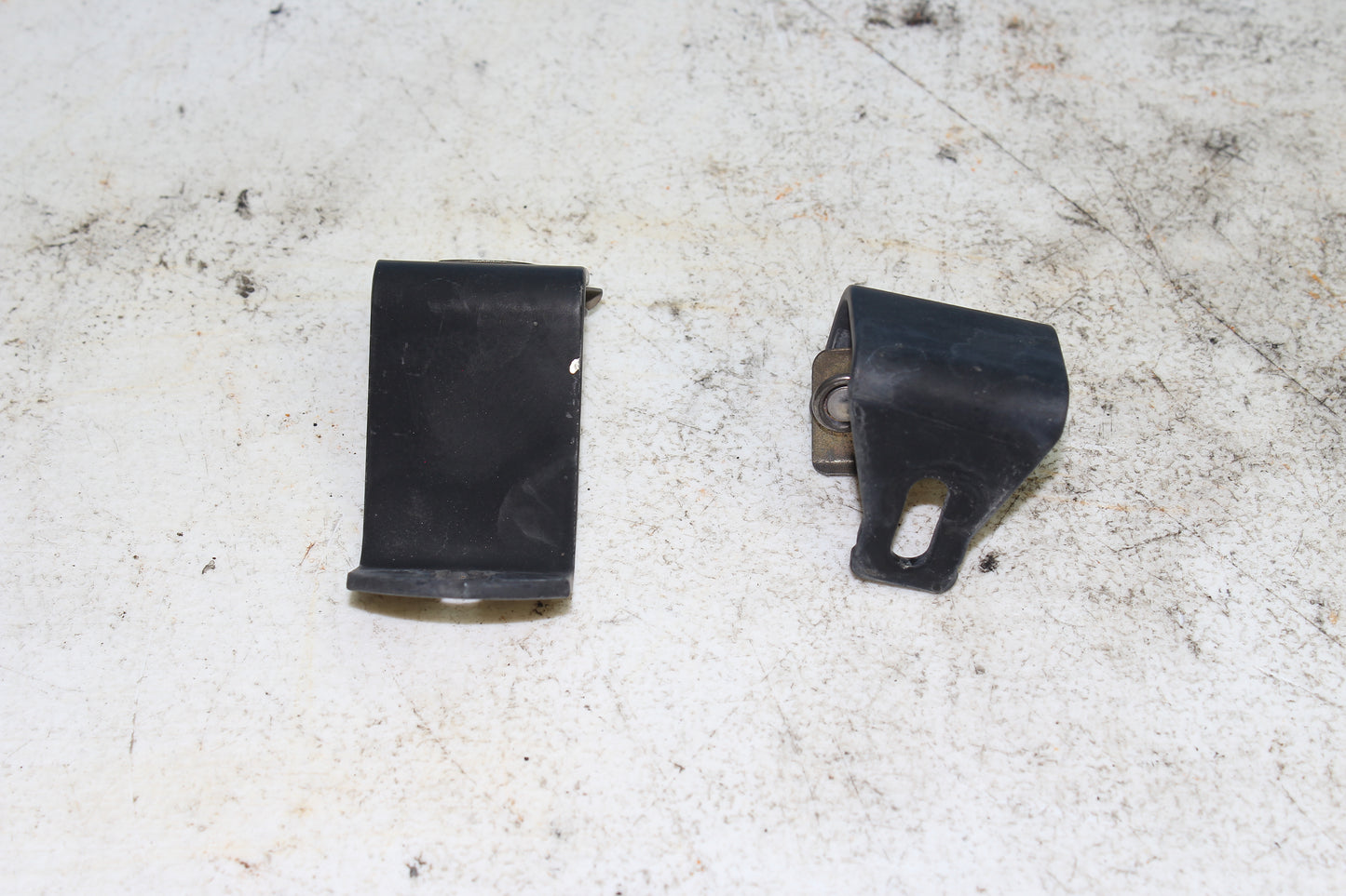 1997-2013 Harley Davidson StreetGlide OEM Right Saddlebag Quick Release / Mount