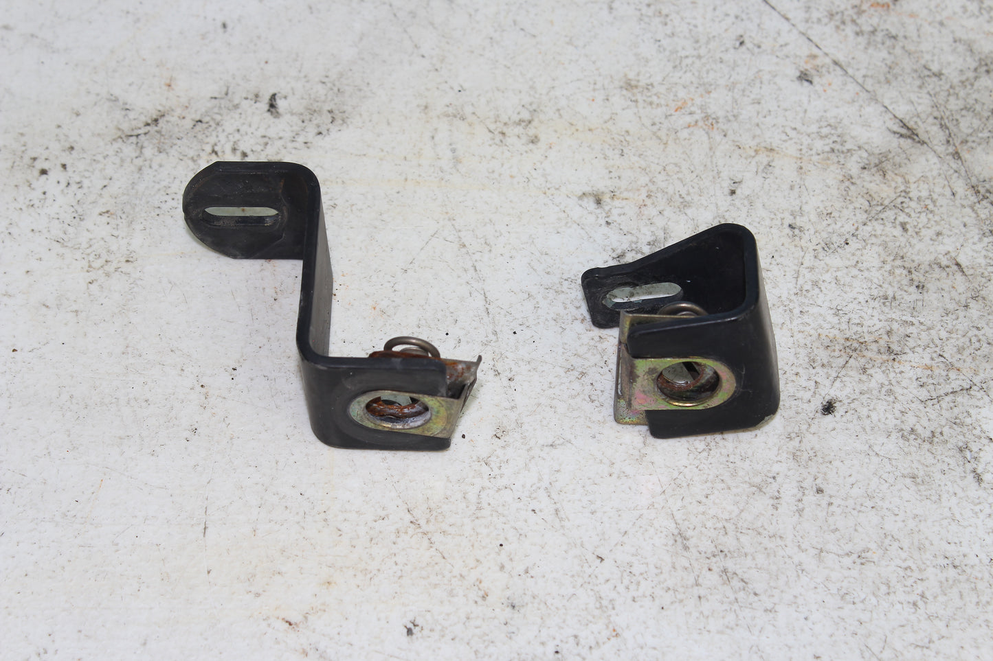 1997-2013 Harley Davidson StreetGlide OEM Left Saddlebag Quick Release / Mount