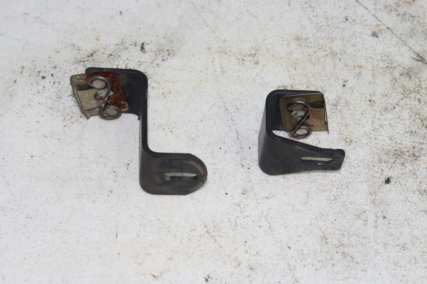 1997-2013 Harley Davidson StreetGlide OEM Left Saddlebag Quick Release / Mount
