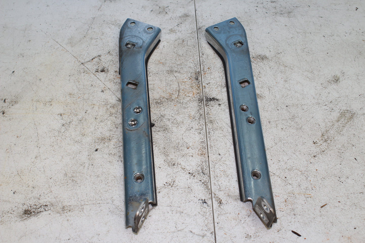 1997-2013 Harley Davidson StreetGlide OEM Saddlebag Rear Brackets *ONE CRACKED*