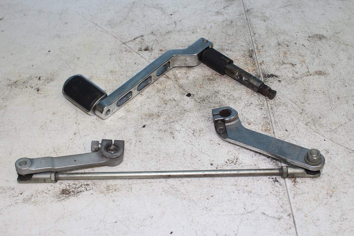 1997-2013 Harley Davidson StreetGlide OEM Shift Linkage & Lever