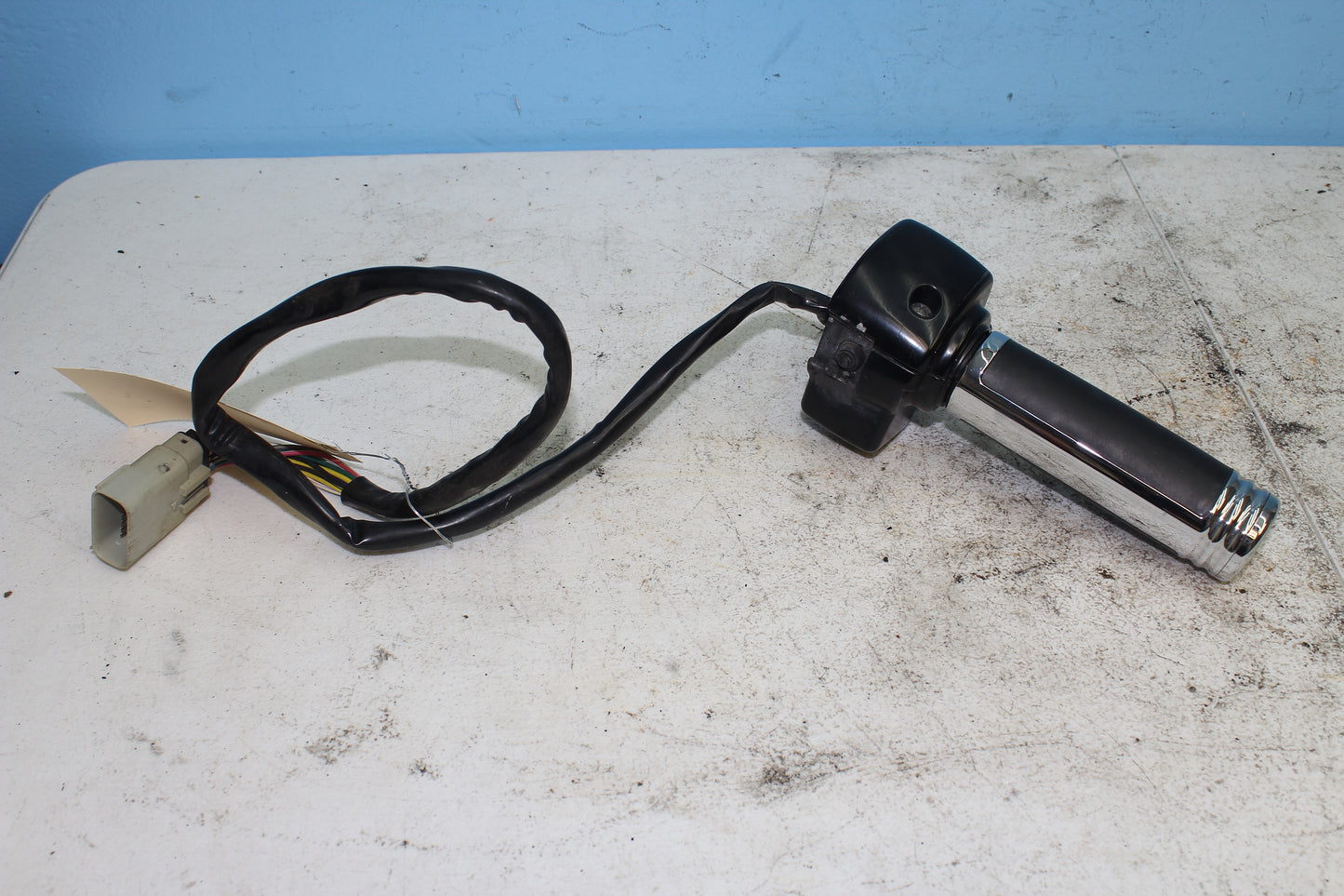 97-13 Harley Davidson StreetGlide OEM Hand Control LH Signal / Head Light / Horn