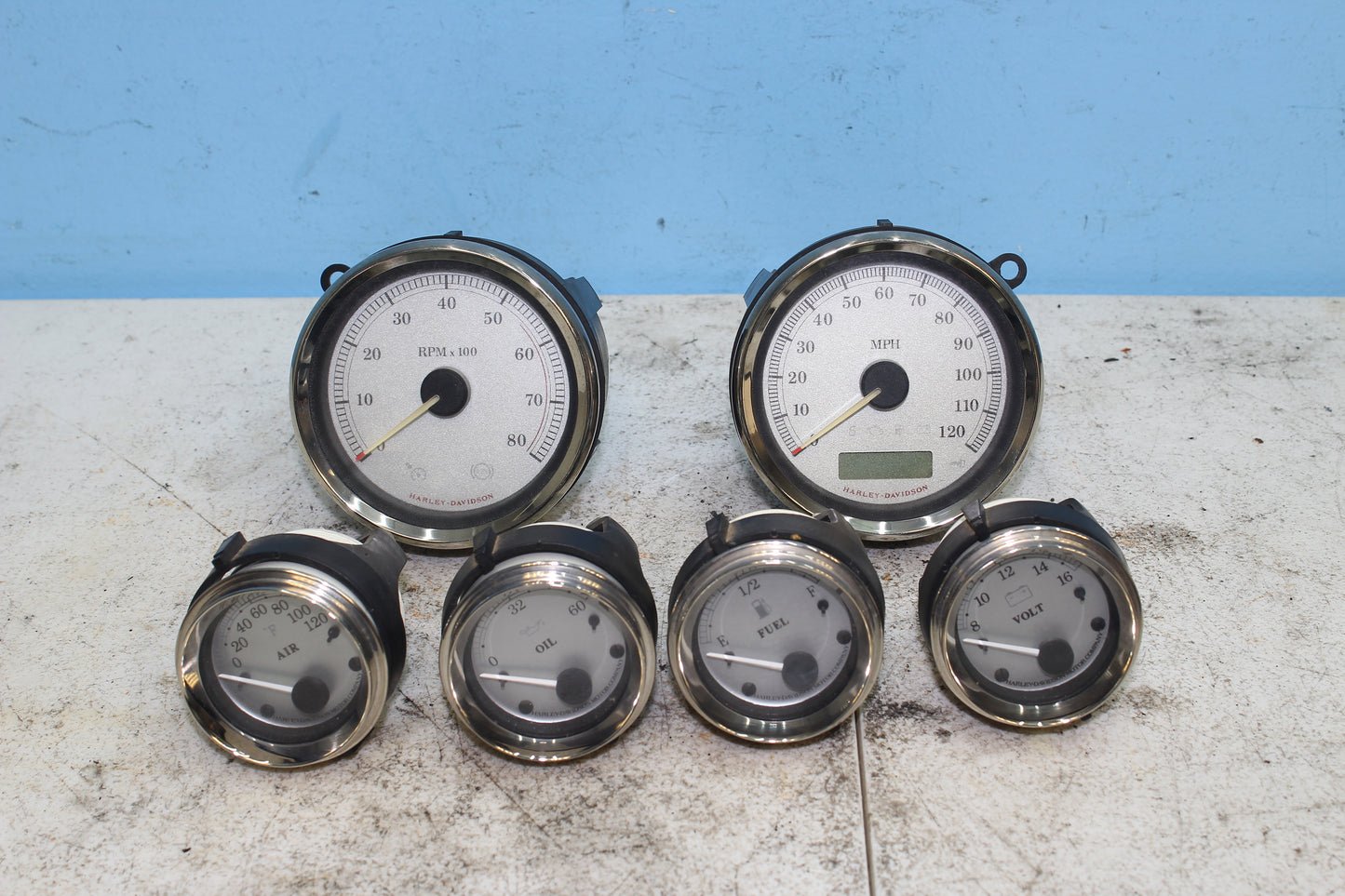 97-13 HD StreetGlide OEM 6pc Gauge Set Speedo / RPM / Volt / Air / Fuel / Oil