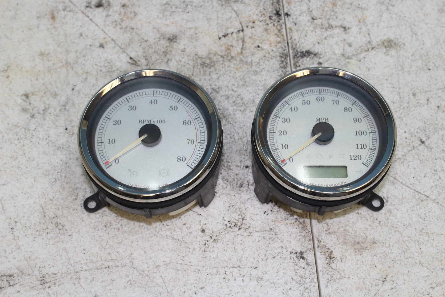 97-13 HD StreetGlide OEM 6pc Gauge Set Speedo / RPM / Volt / Air / Fuel / Oil