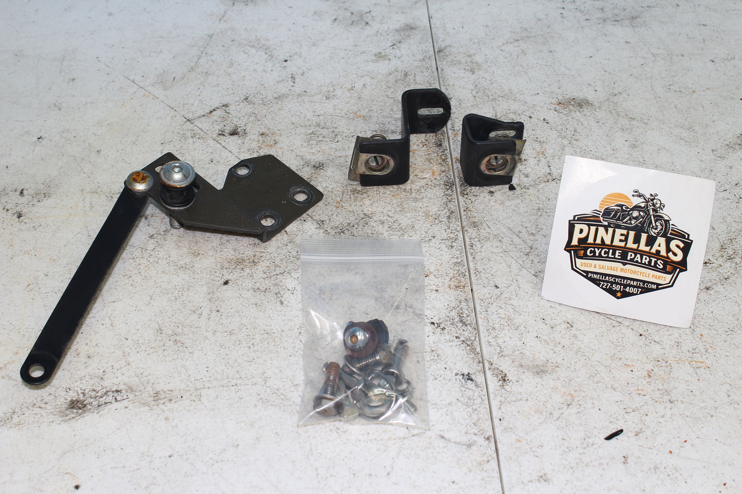 1997-2013 Harley Davidson StreetGlide OEM Right Saddlebag Quick Release / Mount