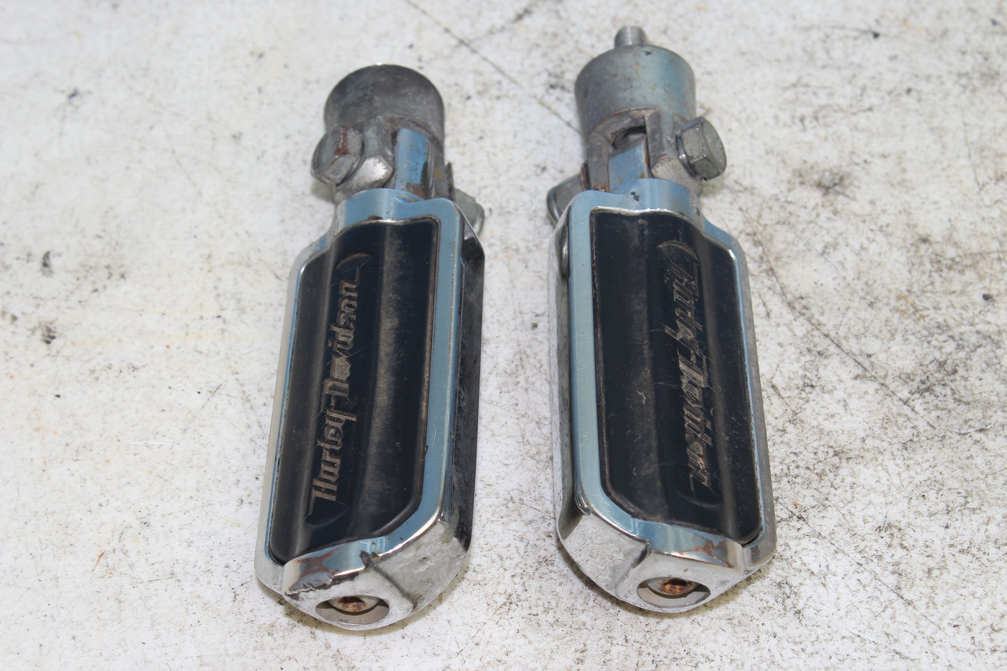 96-03 Harley Davidson Sportster Rider Foot Pegs Flames