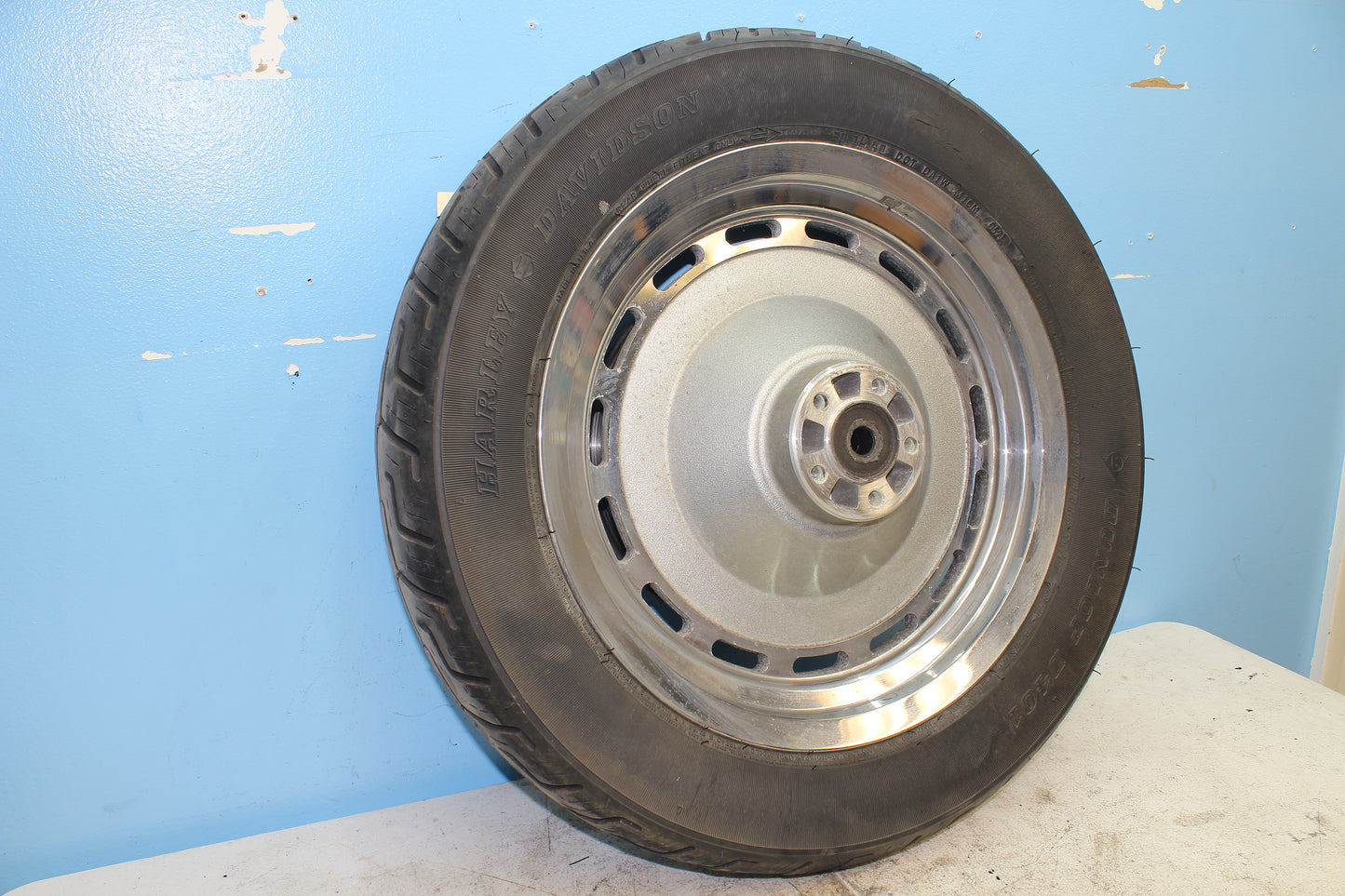 96-03 Harley Davidson Sportster Rear Wheel 16x3 *Dry Rot Tire*