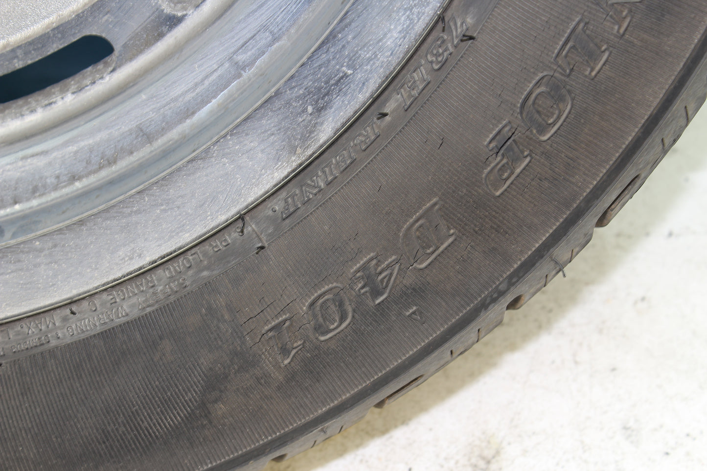 96-03 Harley Davidson Sportster Rear Wheel 16x3 *Dry Rot Tire*