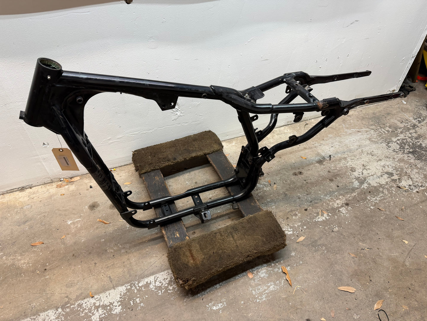 96-03 Harley Davidson Sportster Frame *CLN*