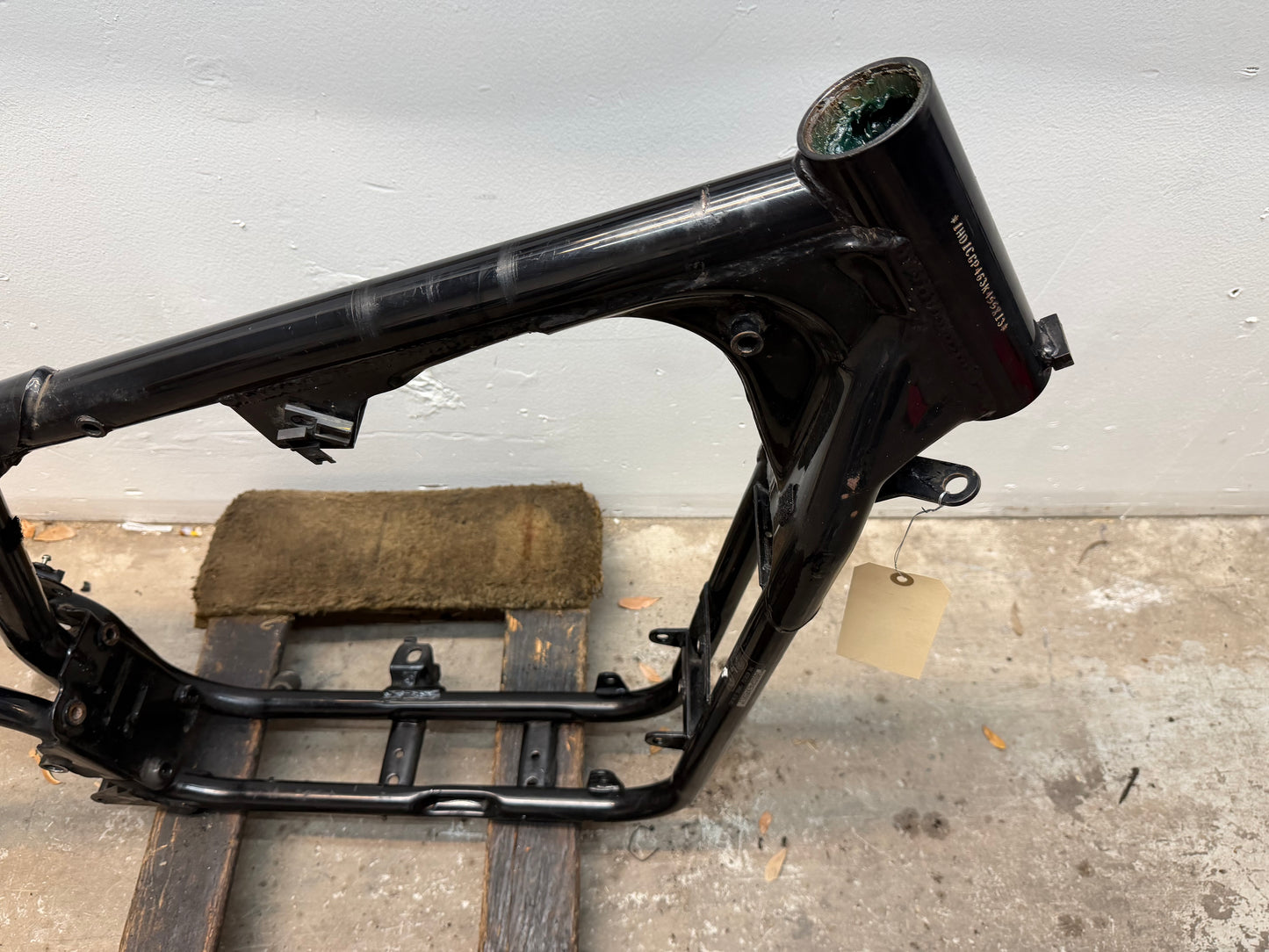 96-03 Harley Davidson Sportster Frame *CLN*