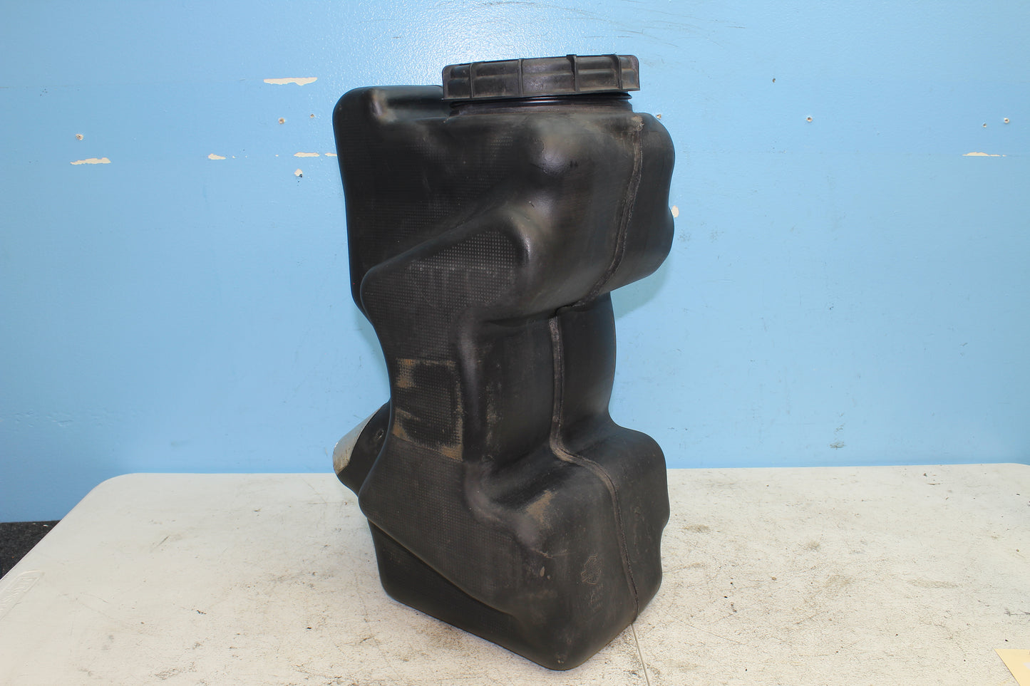 02-06 Harley Davidson VRSCA V Rod 100th Anniv. Fuel Tank