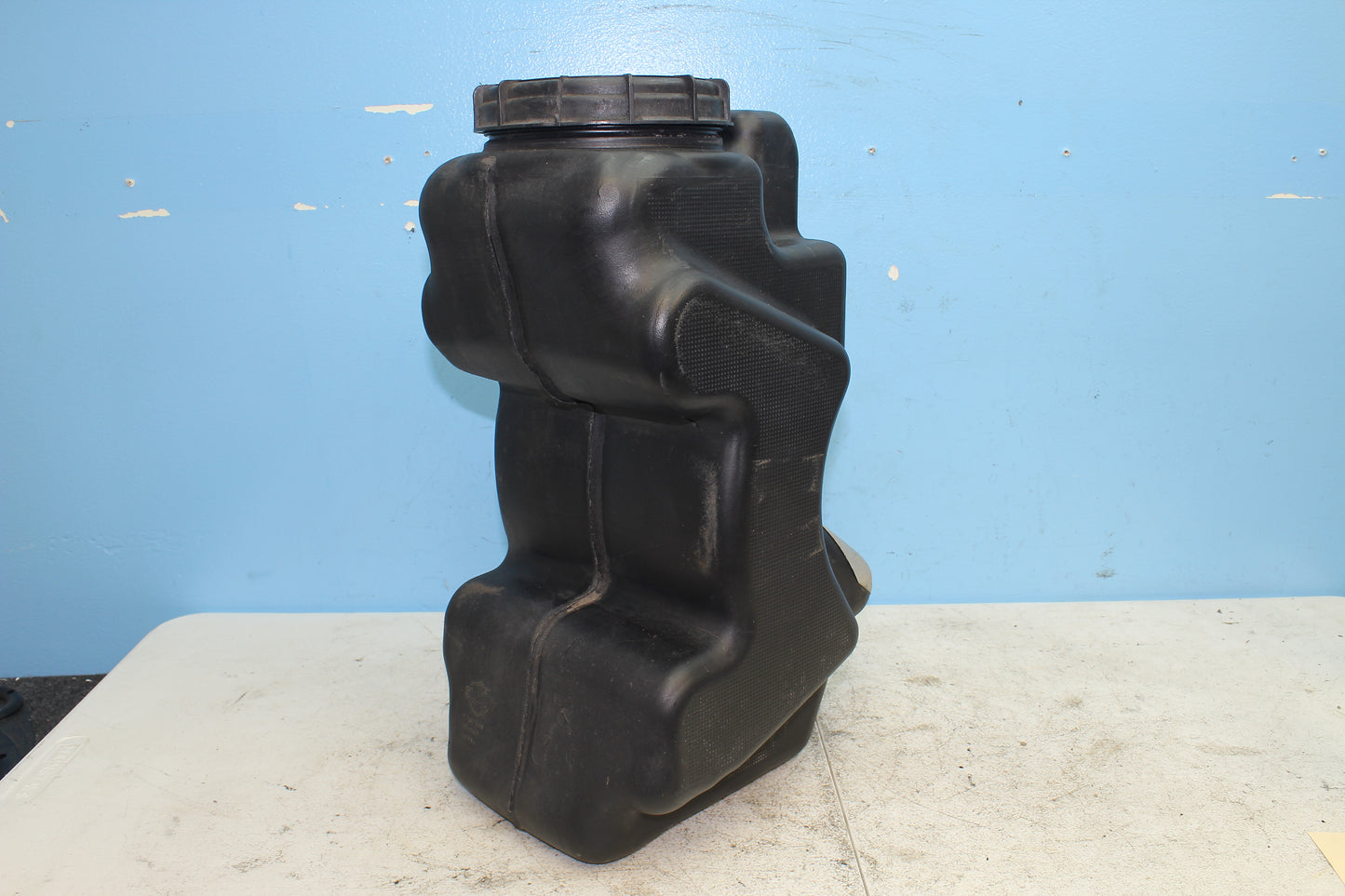 02-06 Harley Davidson VRSCA V Rod 100th Anniv. Fuel Tank