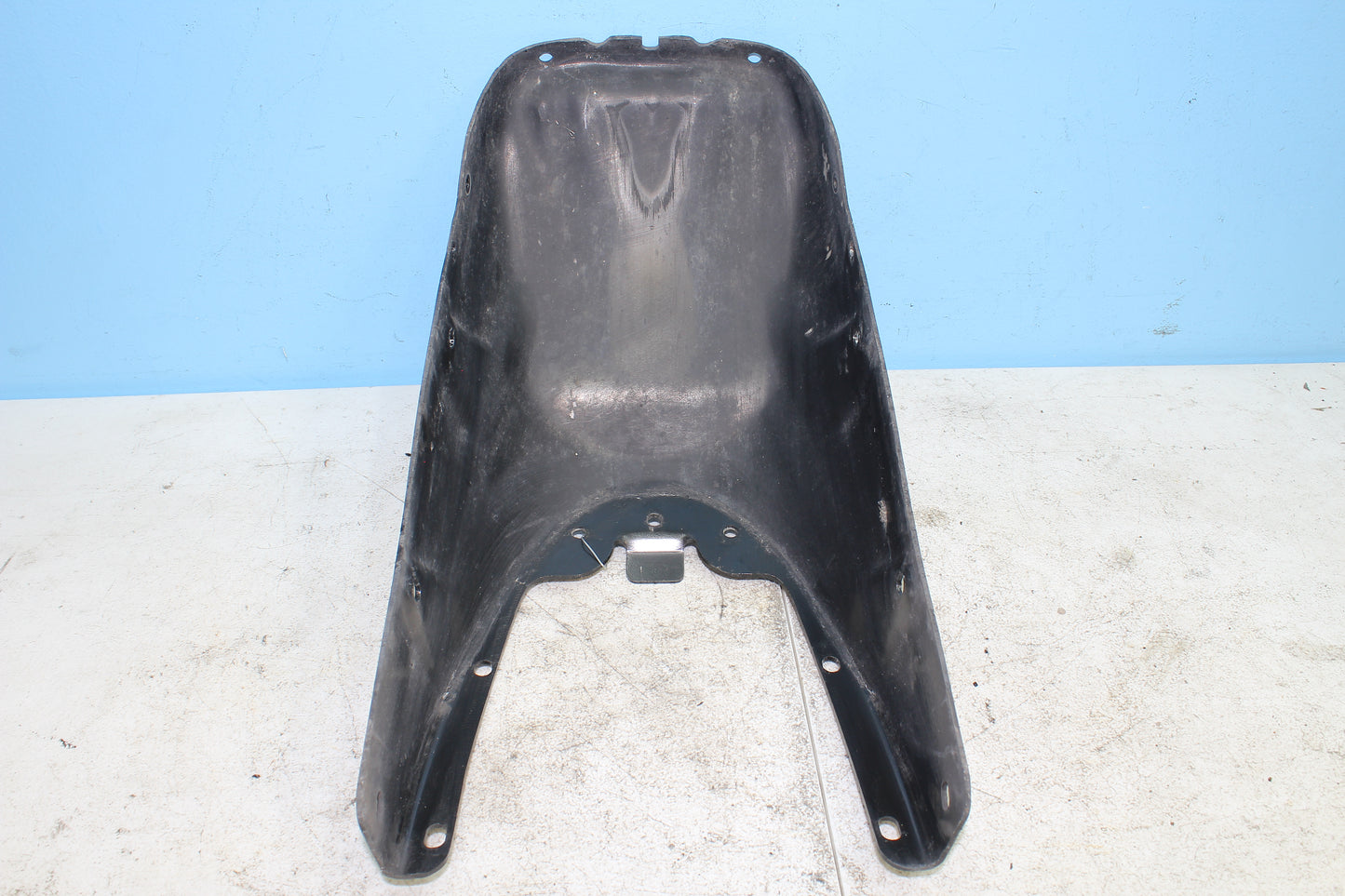 02-06 Harley Davidson VRSCA V Rod 100th Anniv. Rear Fender Liner