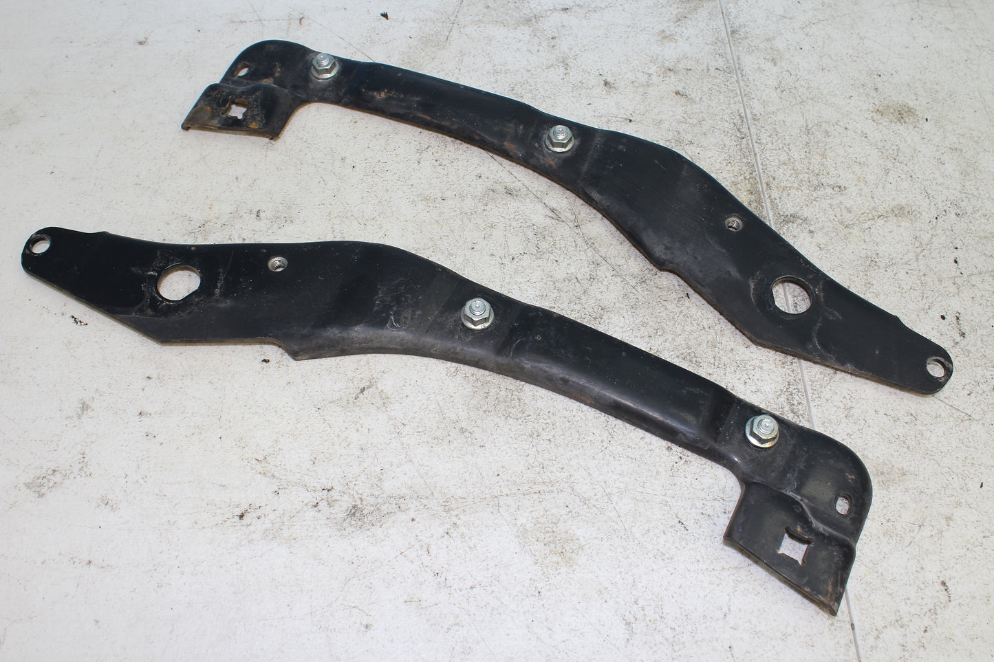 02-06 Harley Davidson VRSCA V Rod 100th Anniv. Rear Fender Mount Brackets