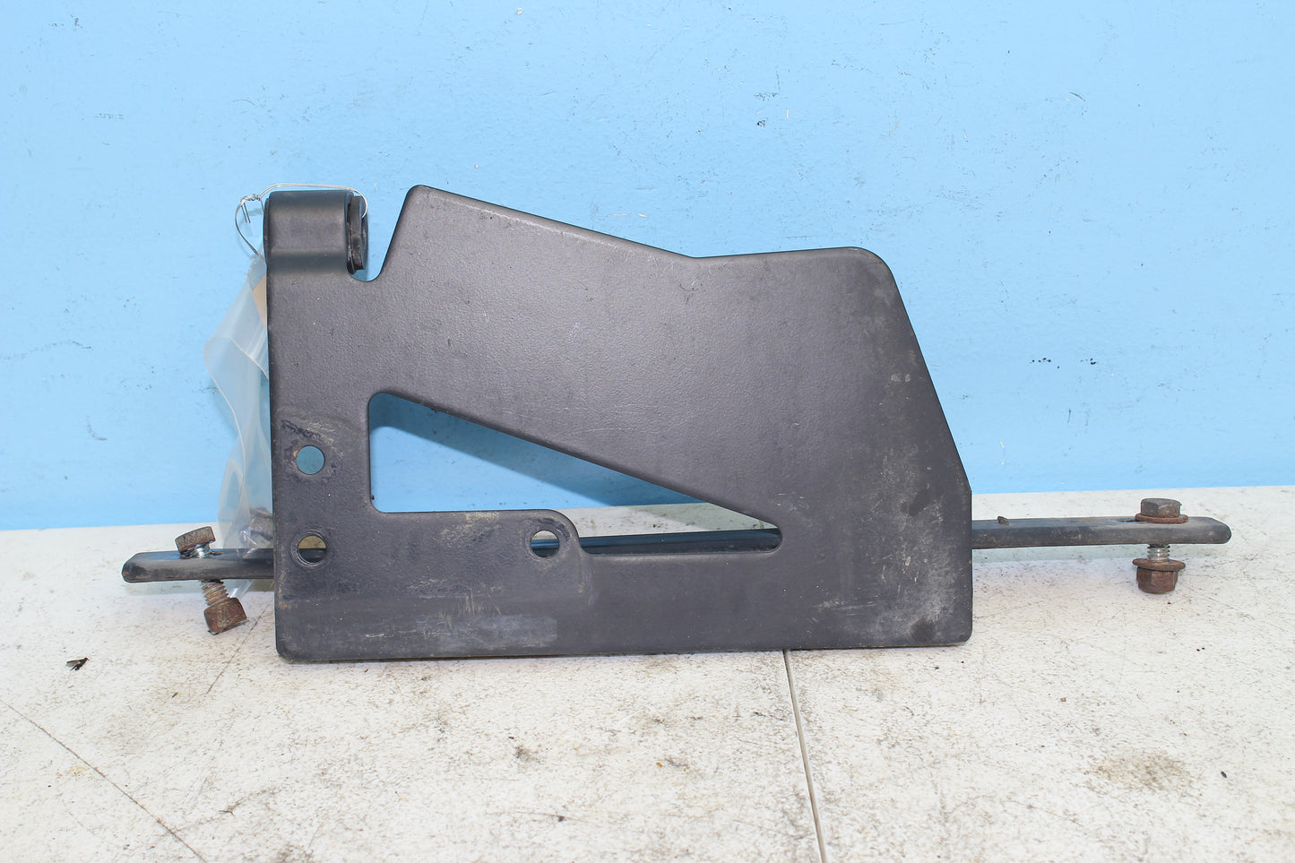02-06 Harley Davidson VRSCA V ROD 100th Anniv. Exhaust Support Mount Bracket