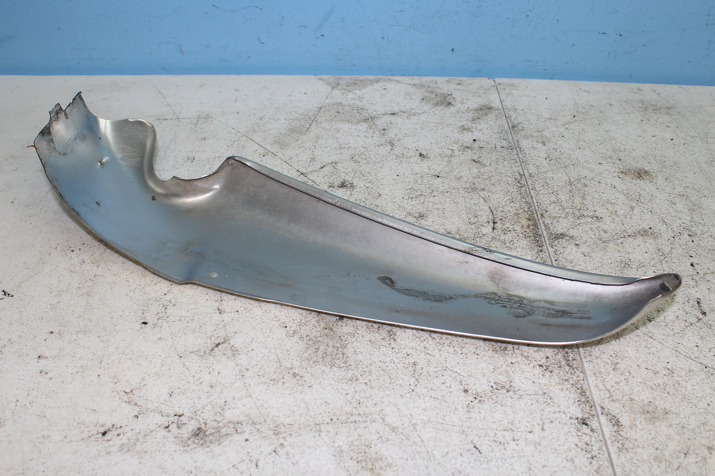 02-06 Harley Davidson V Rod 100th Anniv. Left Rear Radiator Trim Cover Fairing *DMG*