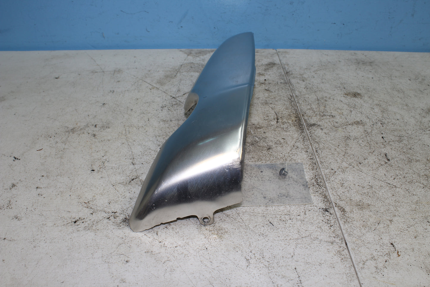 02-06 Harley Davidson V Rod 100th Anniv. Right Rear Radiator Trim Cover Fairing *DMG*