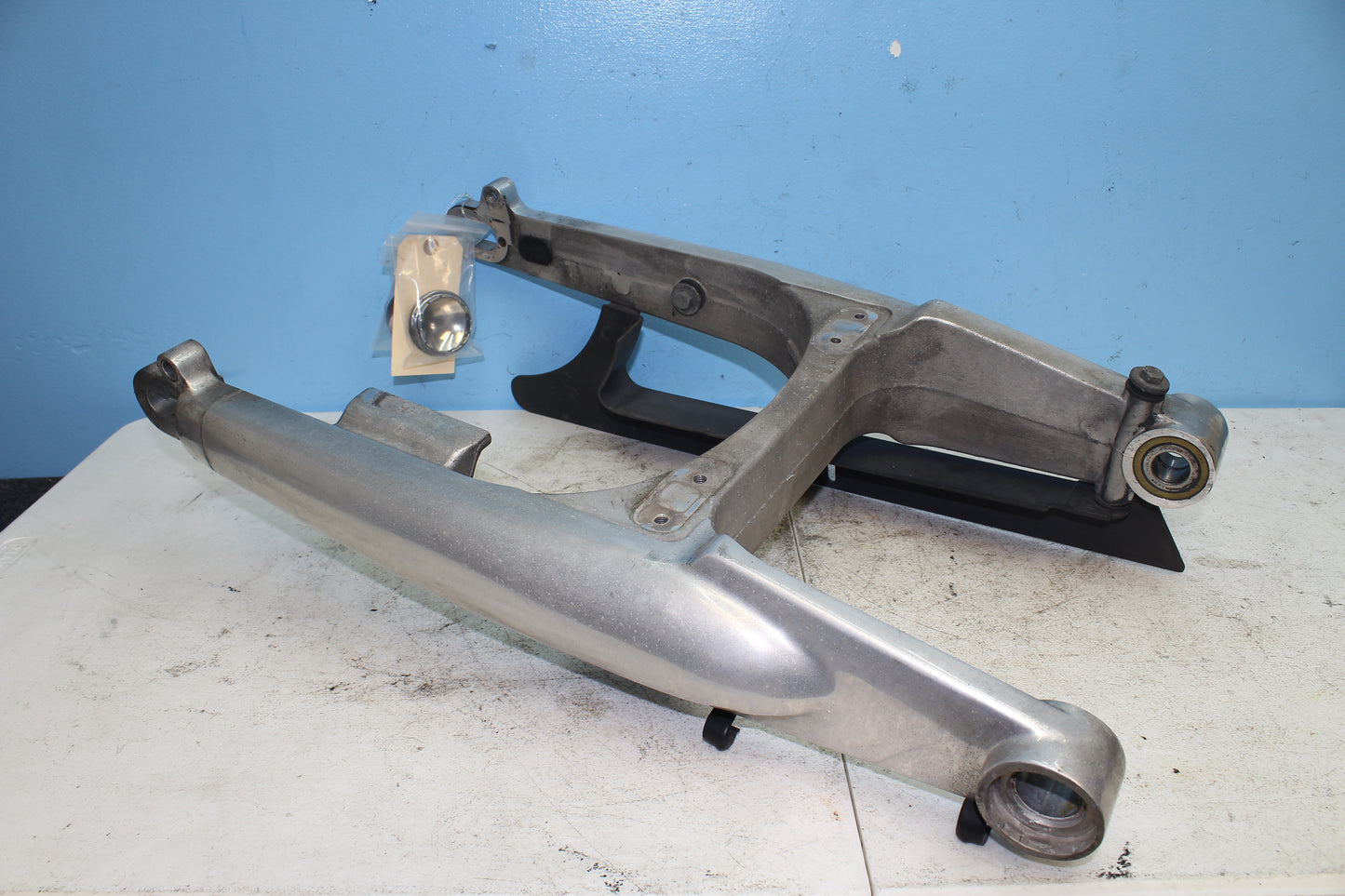 02-06 Harley Davidson VRSCA V Rod 100th Anniv. Swing Arm