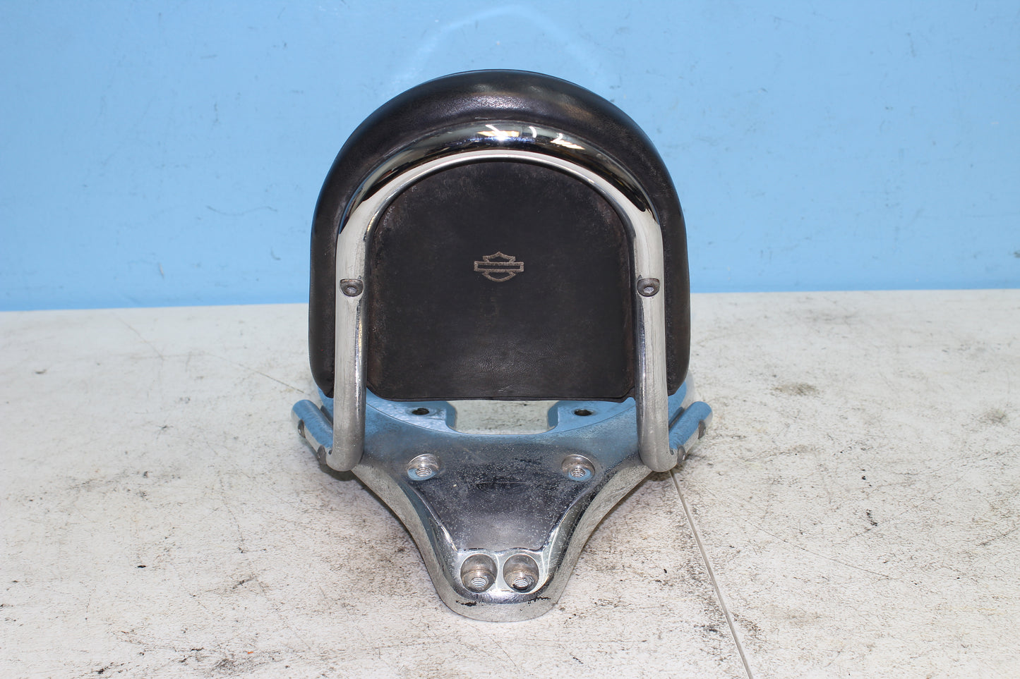 02-06 Harley Davidson VRSCA V Rod 100th Anniv. Sissy Bar