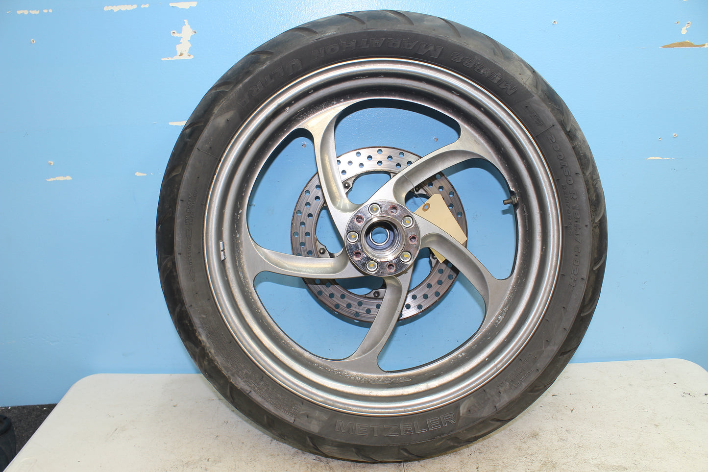 02-06 Harley Davidson VRSCA V Rod 100th Anniv. Rear Wheel 200/50r18